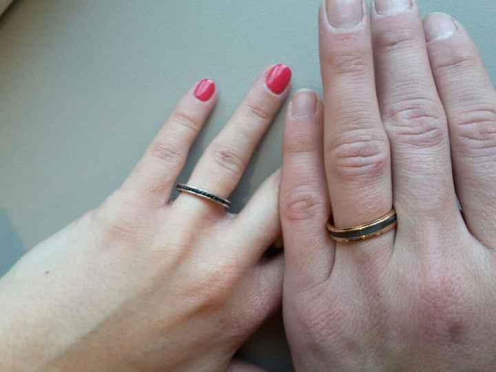 les 2 ( celle de monsieur sera en or blanc pour aller avec la mienne)