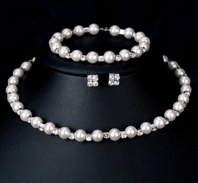 Perdue dans les bijoux.... - 2