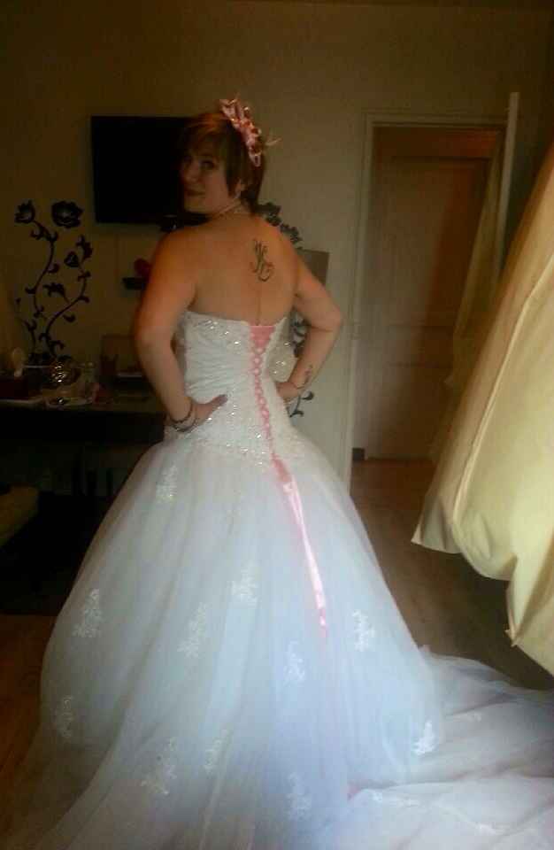 Le dos de votre robe : petits boutons ou laçage ? - 1