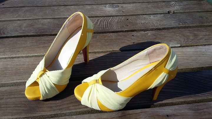 yellow shoes