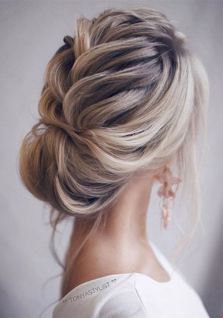 Cheveux attachés ? 