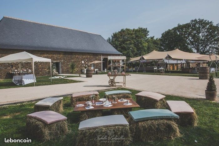 Table en bottes de paille 3