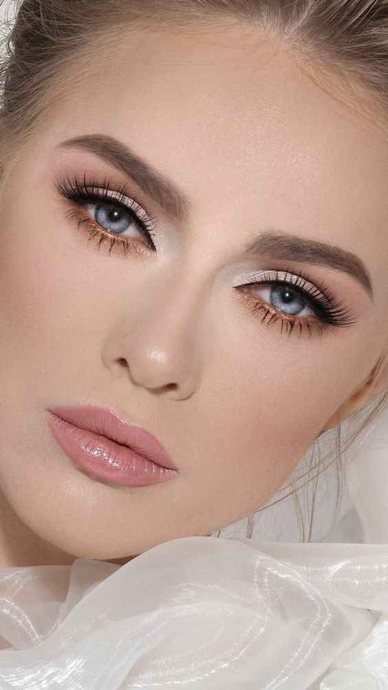 Maquillage pour blonde aux yeux bleus - 2