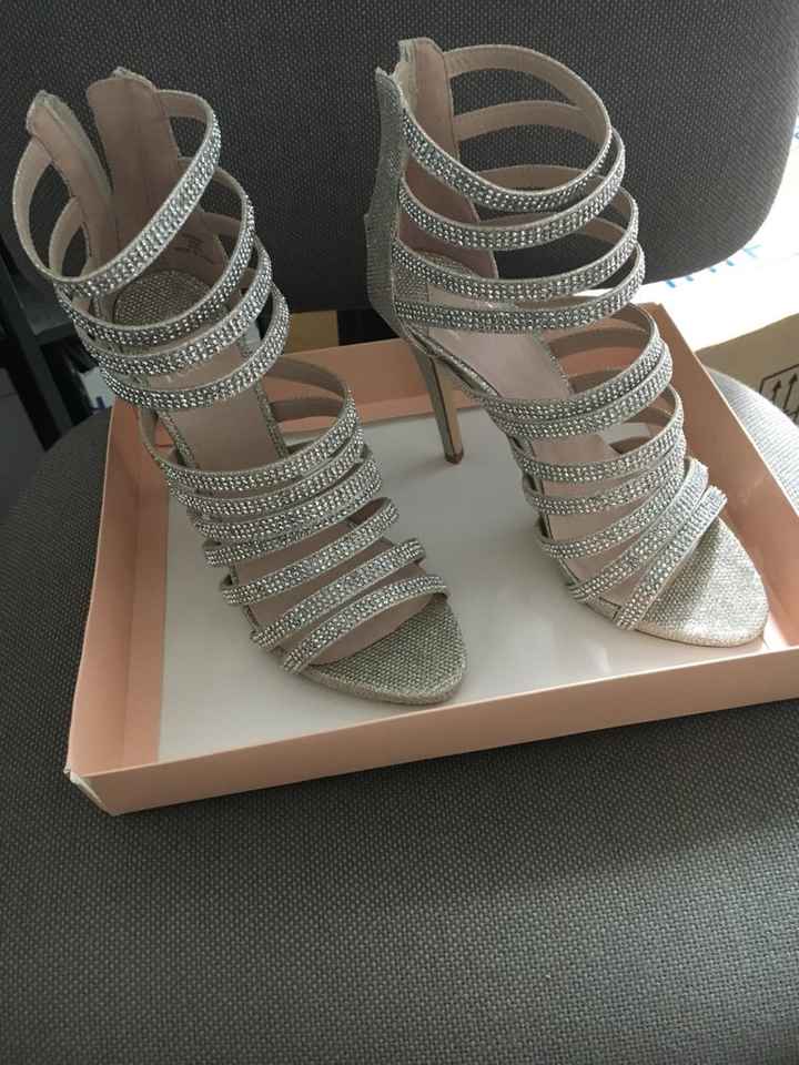 Montrez moi vos chaussures - 1