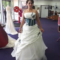 Bataille d'admin : choisis ta robe - 1