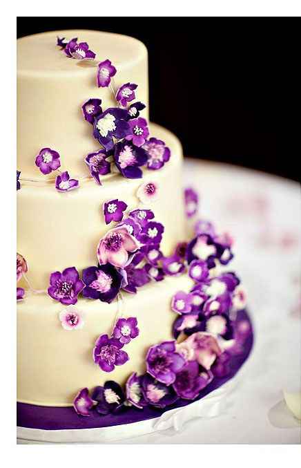 Notre Mariage Est Prévu Pour Bientot Le Code Couleur Est Le Violet Et Blanc - 2