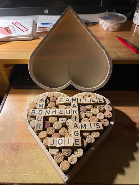 Coin livre d'or / urne 8