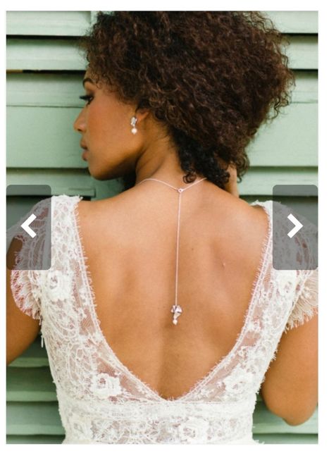 Quel collier conviendrait le mieux avec ma robe?? - 5