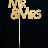 Cake topper