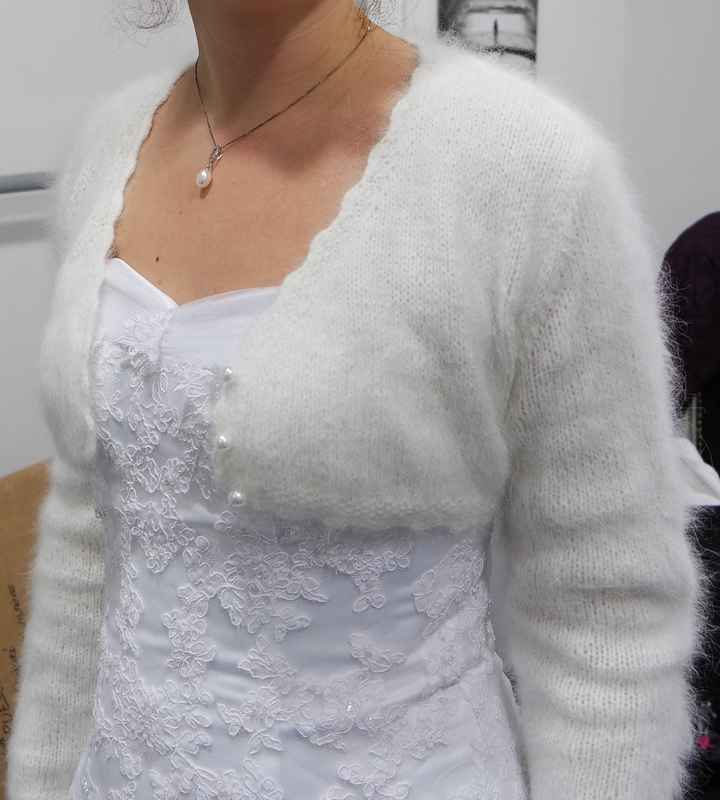 boléro (dernier essayage robe à la boutique)