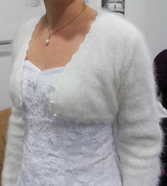 boléro (dernier essayage robe à la boutique)