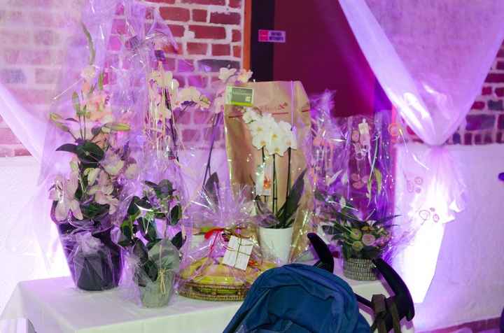 table des fleurs pfff y'en a trop pour nous lol