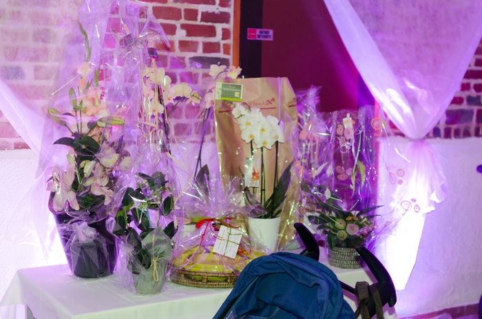table des fleurs pfff y'en a trop pour nous lol
