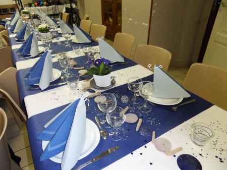 table bleu ivoire