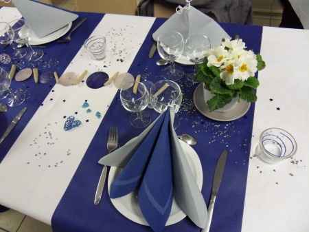table bleu ivoire