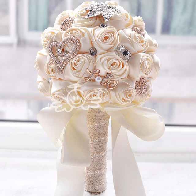 5 - Le bouquet fausses fleurs et décorations