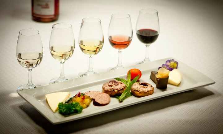 Dégustation de vins avec fromages ou bouchés! 