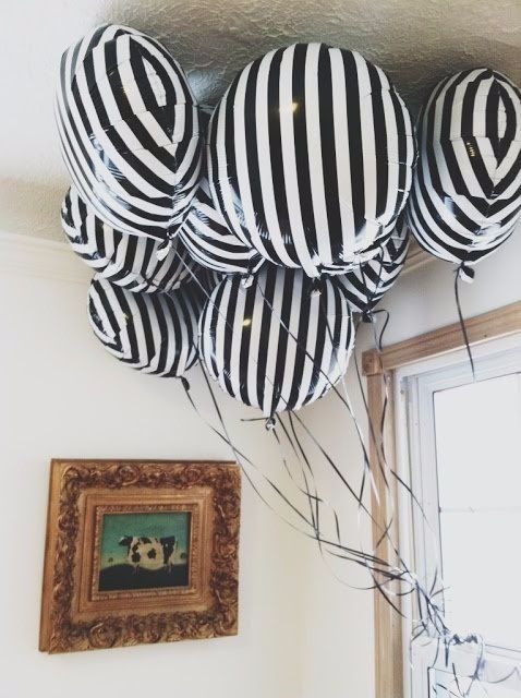 Des ballons pour le plafond!