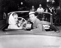 Comme une star de cinema vintage avec un beau foulard pr ne pas tuer la coiffure!
