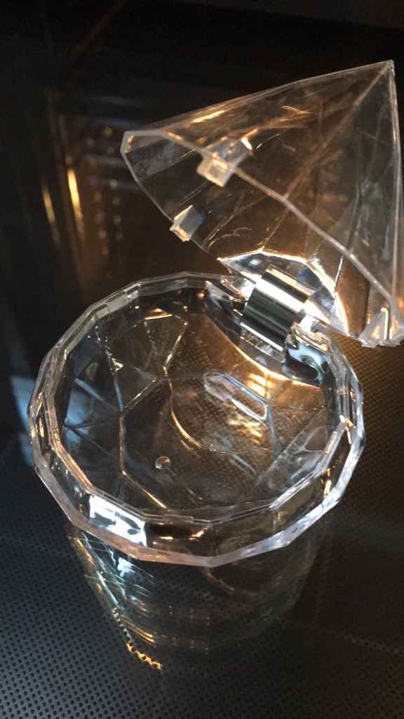 Bonbonnières plexus forme diamant  à vendre - 2