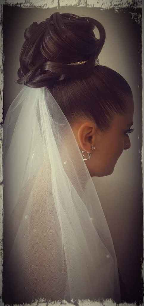 Essai chignon, maquillage et robe - 1