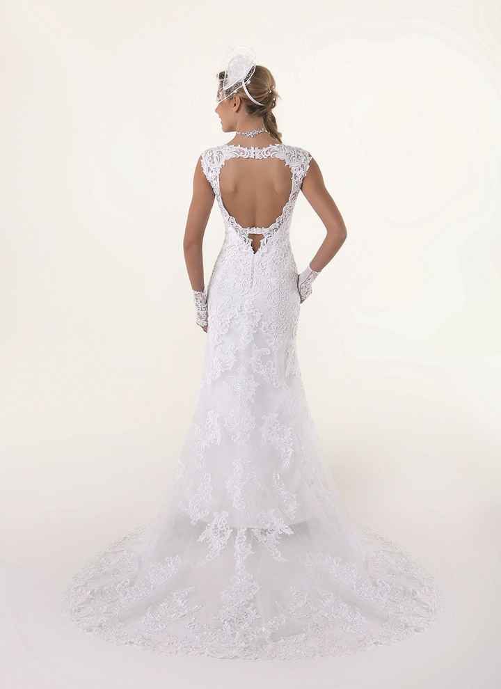 Ma robe modèle derrière