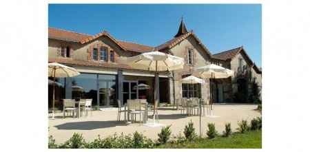 Salle vu de l'extérieur 