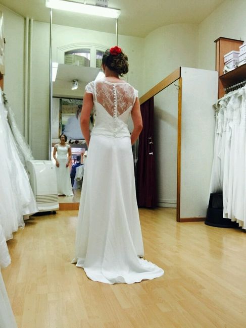 Coiffure et robe - 3