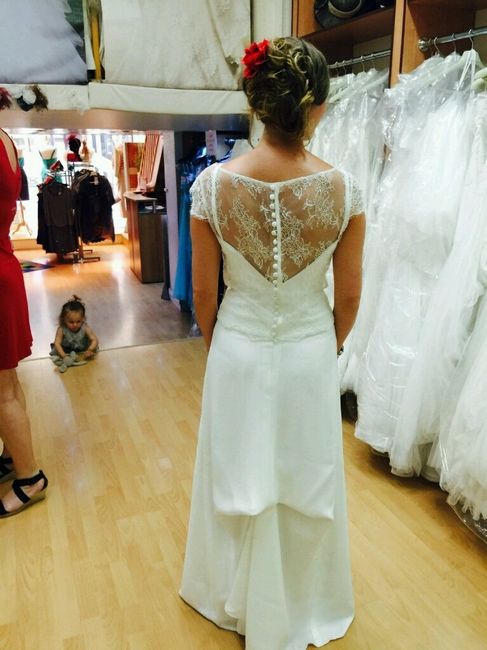 Coiffure et robe - 4