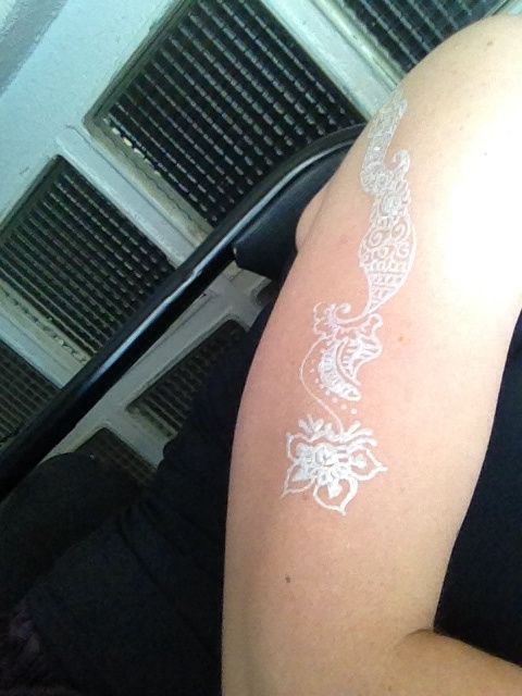 Tatoo à la poudre de diamant - 1