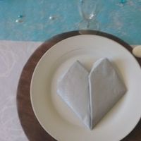 serviette en forme de coeur