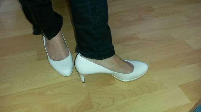 Chaussure ivoire introuvable! - 1