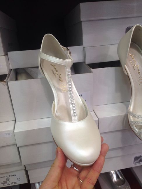 Montrez moi vos chaussures - 1