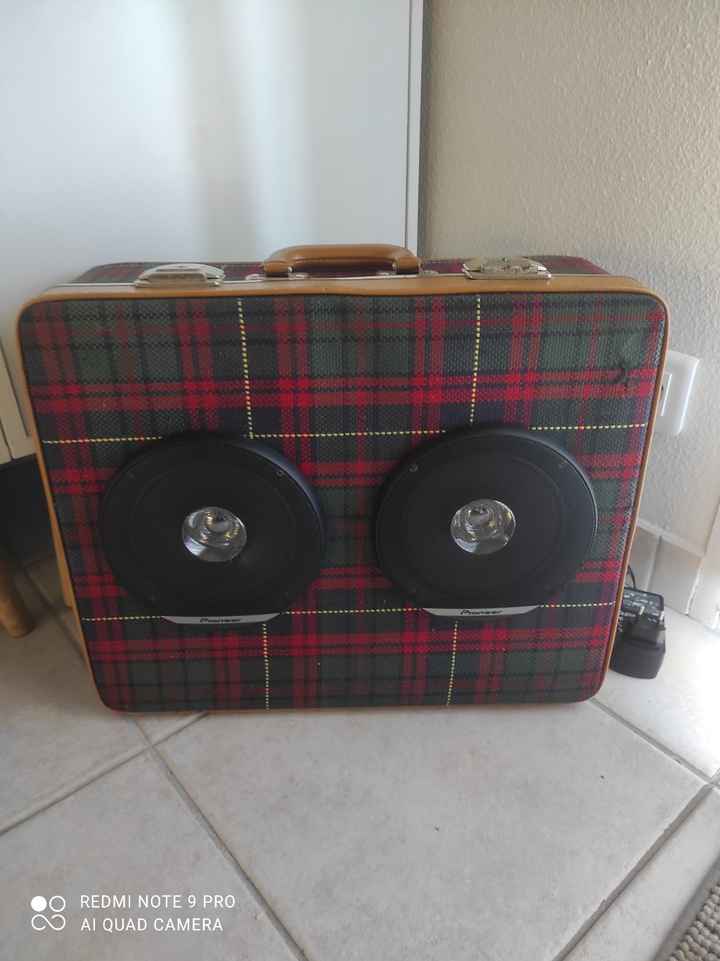 Valise revisitée en enceinte bluetooth - 1