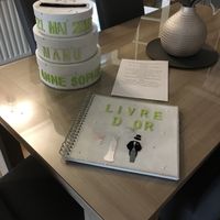 Montrez-moi vos urnes et vos livres d'or, s'il vous plait !!!!!! - 1