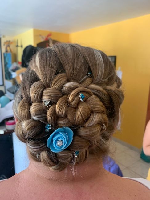 Derniers essais maquillage, coiffure et robe… - 2