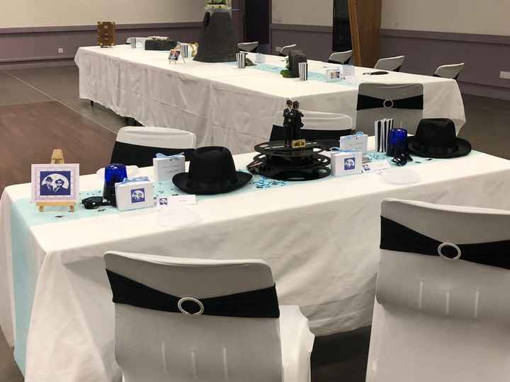 Noeuds sur les chaises de la salle de réception - 2