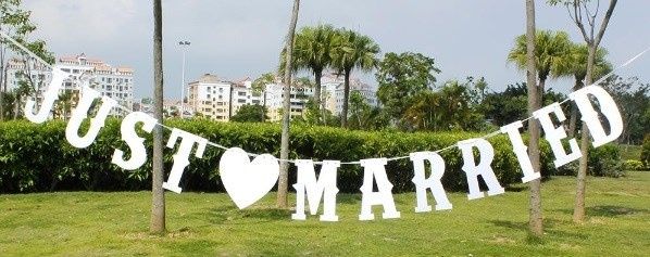 Just Married pour le vin d'honneur :