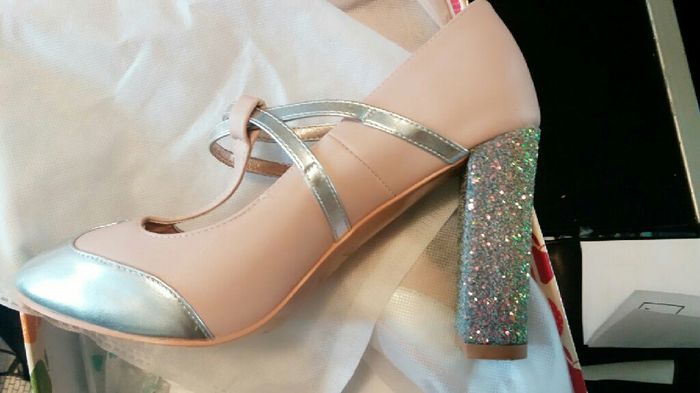 Et les chaussures - 1