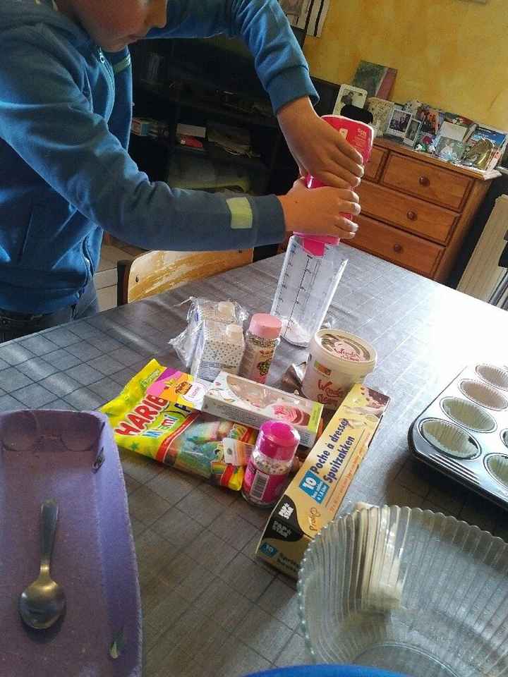 Atelier cupcakes licorne test pour le candy bar - 3