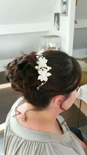 Avis 1er essai maquillage coiffure avec robe - 1