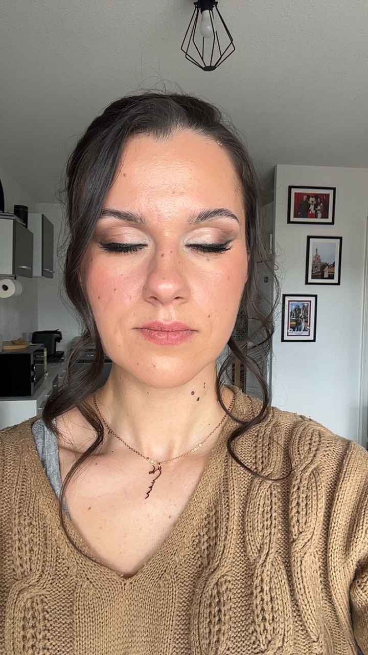 Robe et coiffure - 3