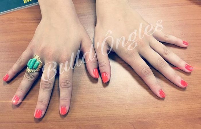 pose été sur une cliente 