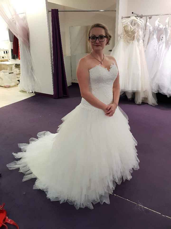 Robe de mariée courte devant longue derrière - 1