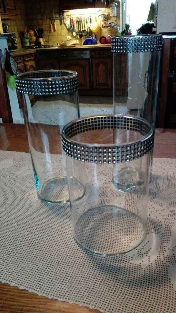 Cherche vase ou bouteille en verre comme centre de table - 1