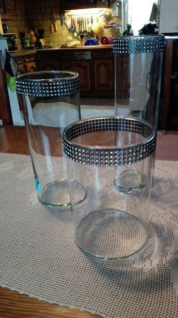 Cherche vase ou bouteille en verre comme centre de table - 1