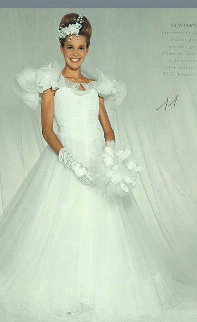 Petit délire : quel était le type de robe de mariée, l'année de ma naissance ? ( Oui, je sais, je ne