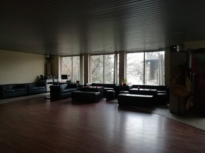 Deuxième visite de la salle - 1