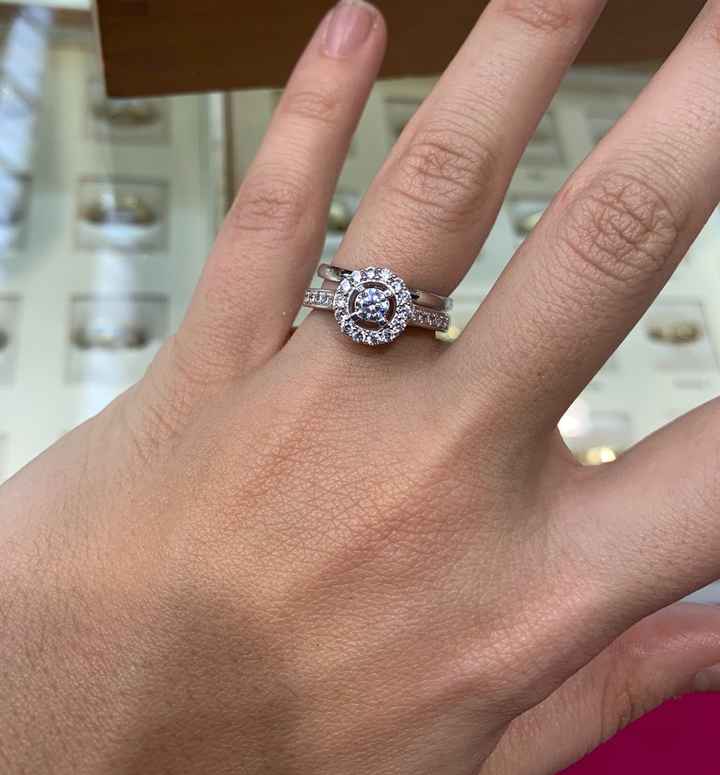 Bague de fiançailles photo - 1