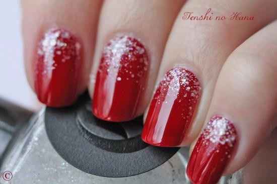 Celle ci car j'adore le rouge et j'aurais peut etre une fleur rouge sur ma robe (a voir avec l'essay